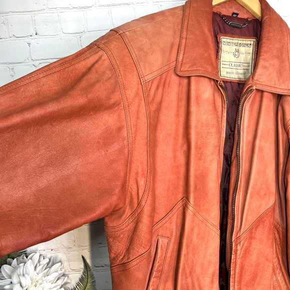 VINTAGE |•MEMBERS ONLY•| Totally 70s Brown! • 100% Leather Bomber Jacket - Picture 5 of 15